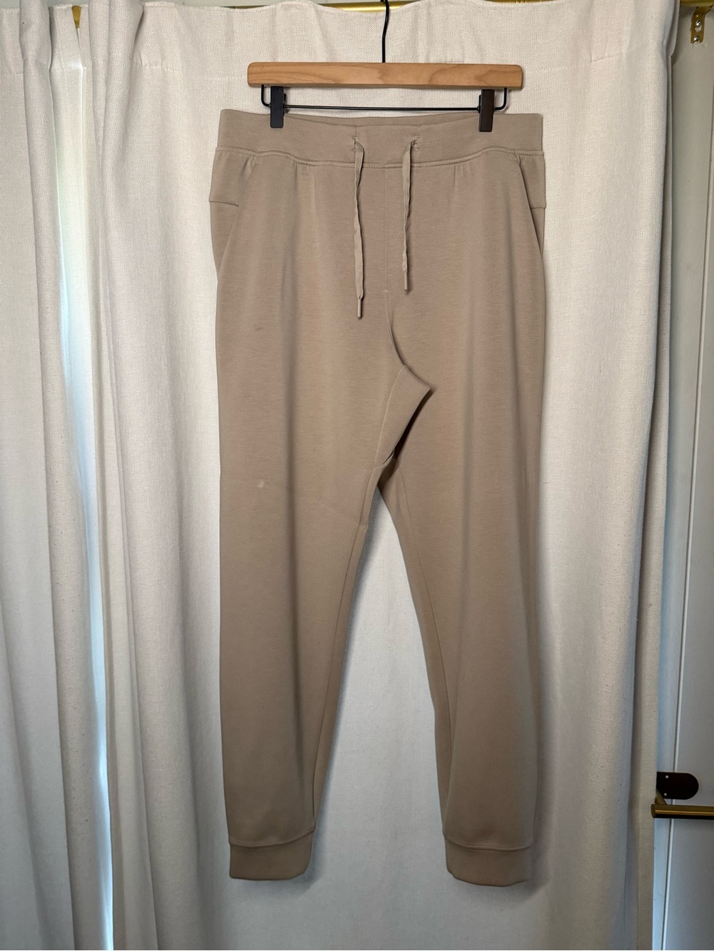 lululemon athletica Men's Joggers - Taupe